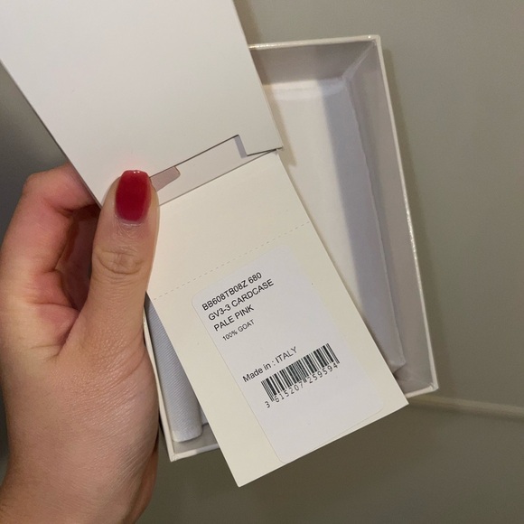 Givenchy Goatskin Diamond Quilted GV3 Card Holder - Picture 6 of 6